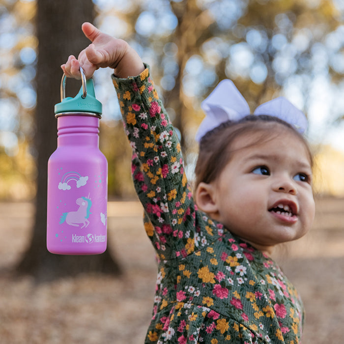 classic-kid-sippy-cap-t7 K12CNSIPPY-UN-kids_bottle_unicorn_lifestyle.jpg