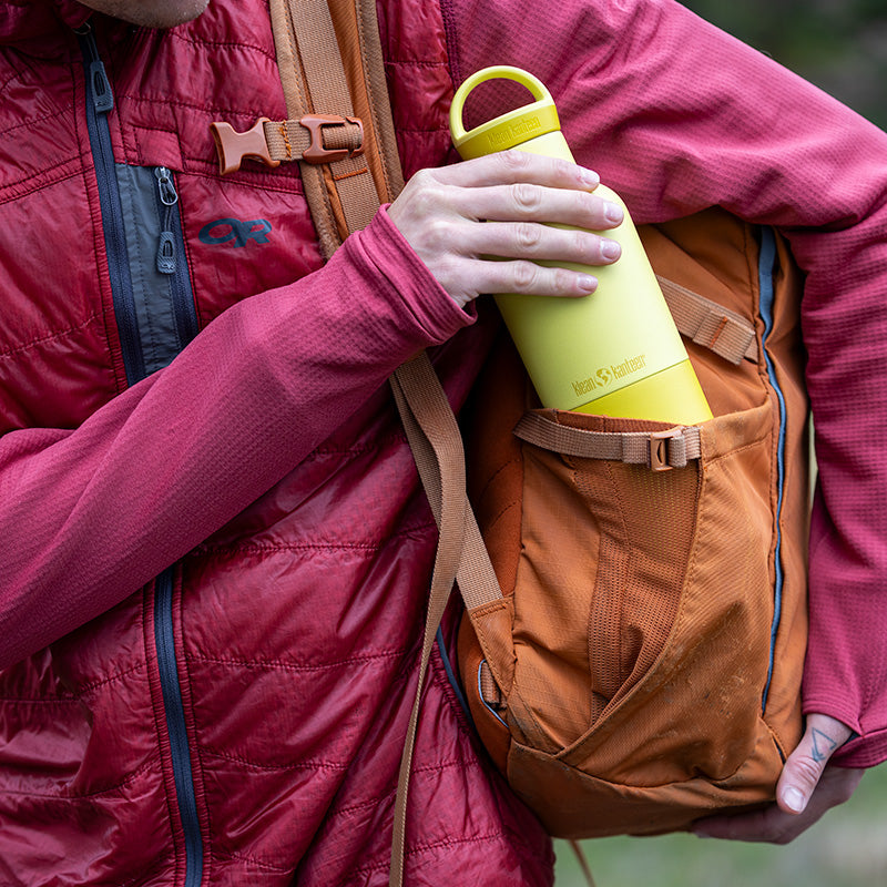 20oz-rise-classic-with-arch-loop-cap-u4 20oz_rise_classic_insulated_bottle_acacia_backpack_square.jpg