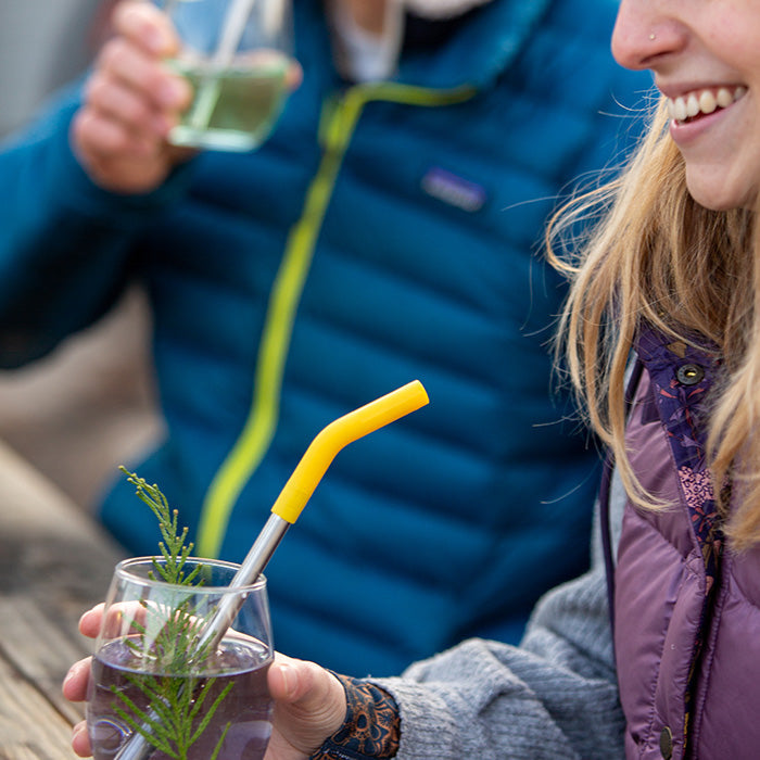 straw-4-pack-l5 recycled_steel_straw_drink_smile_lifestyle.jpg