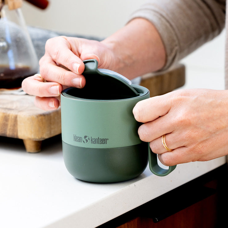 flip-lid-i1 rise_flip_lid_large_coffee_mug.jpg