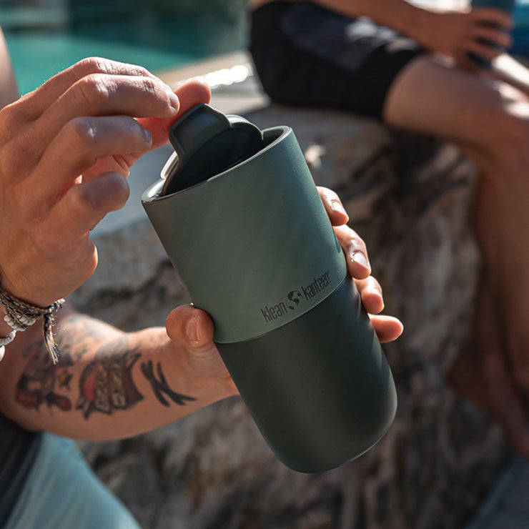 flip-lid-i1 rise_flip_lid_small_tumbler_open.jpg